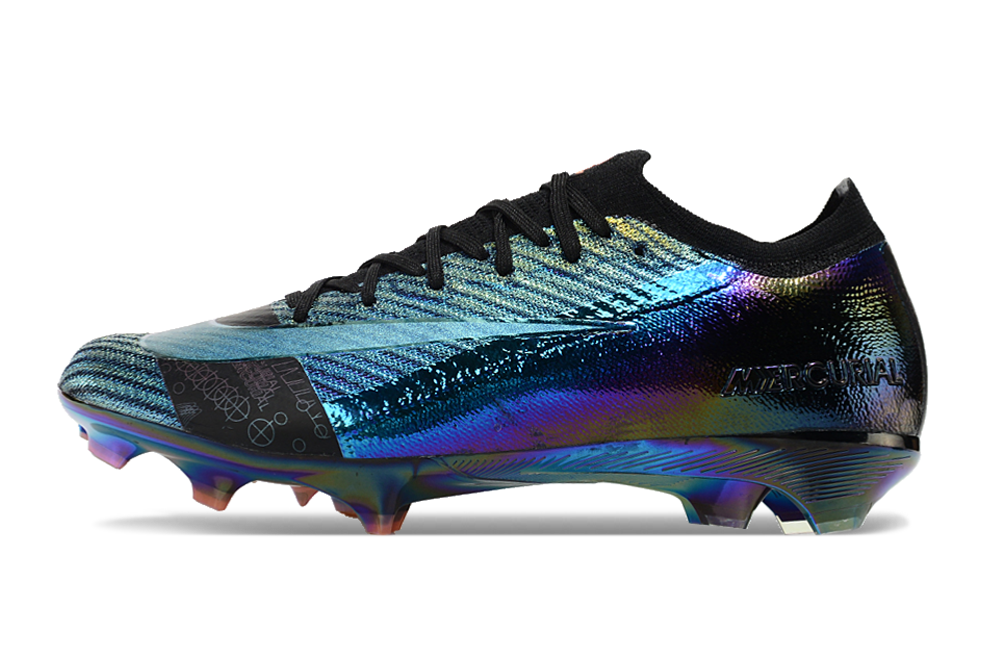 Crampons Le 12 -ème Maillot Mercurial Vapor XV Elite FG pour football, semelles à crampons en métal, détails en noir et orange.