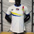 Maillot 24/25 Congo blanc de Le 12 -ème Maillot, vue de face avec logo et détails du design.