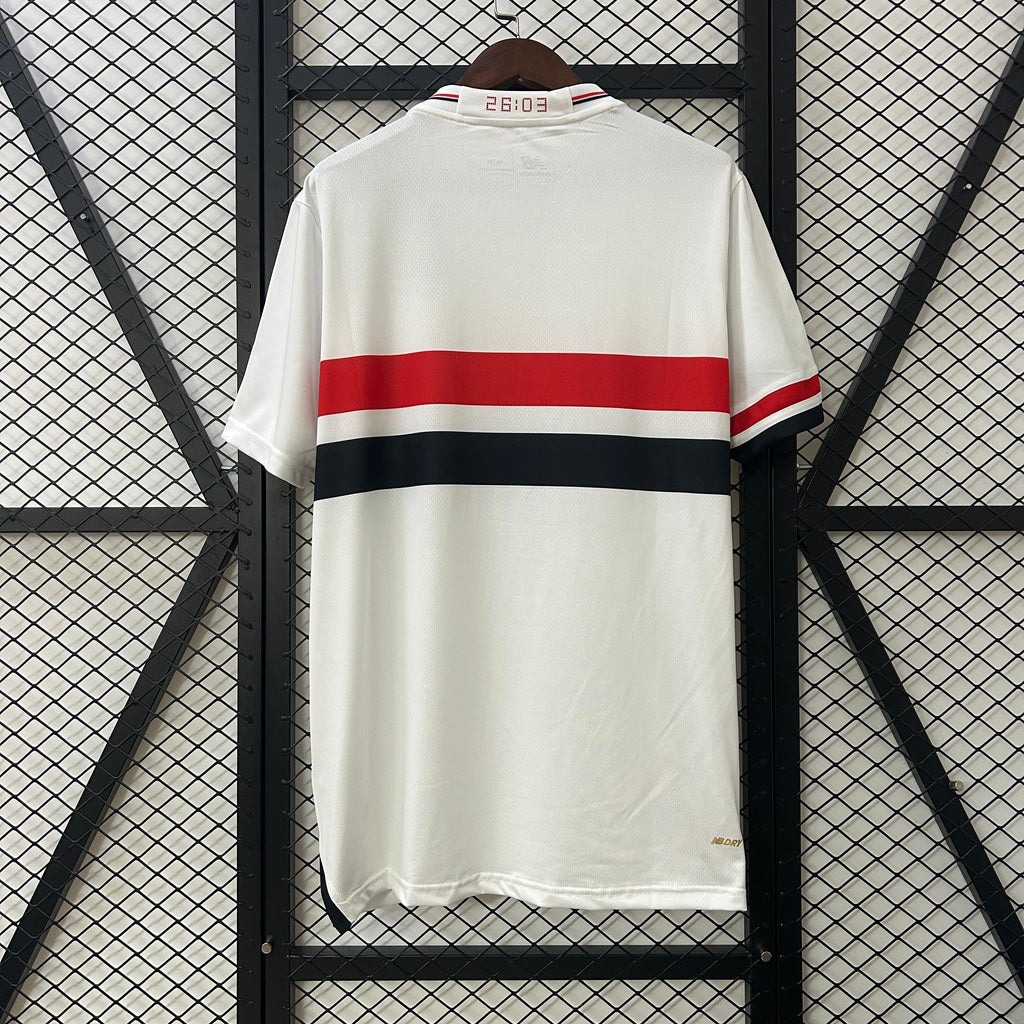Maillot domicile Sao Paulo 2025/26 de Le 12 -ème Maillot, maillot de football avec logo et détails de l'équipe.