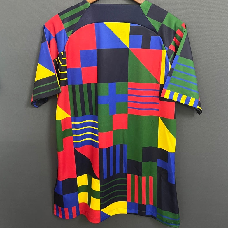 Maillot Portugal Spécial II 25/26 de la marque Le 12 -ème Maillot, avec détails du design et logo national sur le tissu.