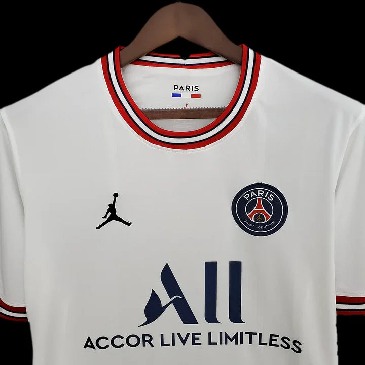 Maillot Paris rétro 2017-2018 Le 12, maillot de football avec logo et design vintage visible sur fond blanc.
