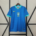 Maillot extérieur Brésil 2024/2025 Le 12, maillot de football avec design vert et jaune, vue front du maillot.