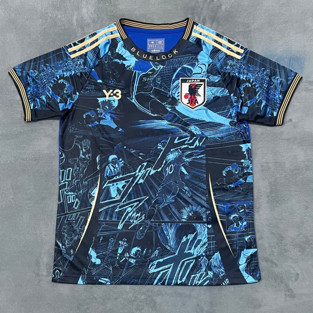 Maillot bleu pour enfants 25/26 ans, style japonais anime, marque Le 12 -ème Maillot, détail du design sur le tissu.