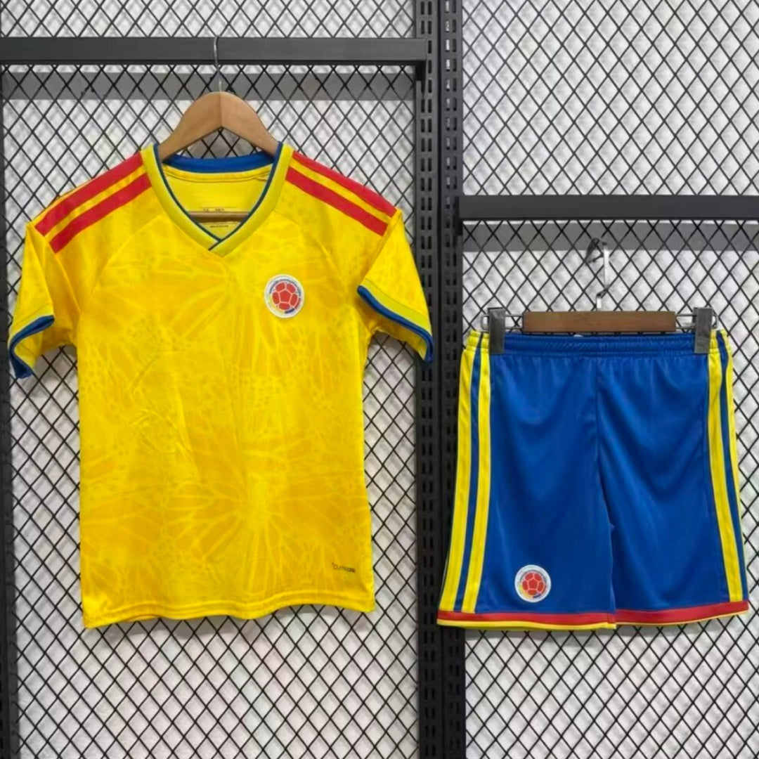 Ensemble de football Colombie domicile 25/26 pour adulte, maillot Le 12 -ème Maillot, vue de face avec logo et détails du kit.