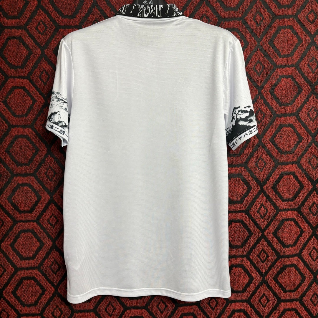 Maillot de football 25/26 Japon Le 12 -ème Maillot, design spécial en tissu léger avec logo de l'équipe.