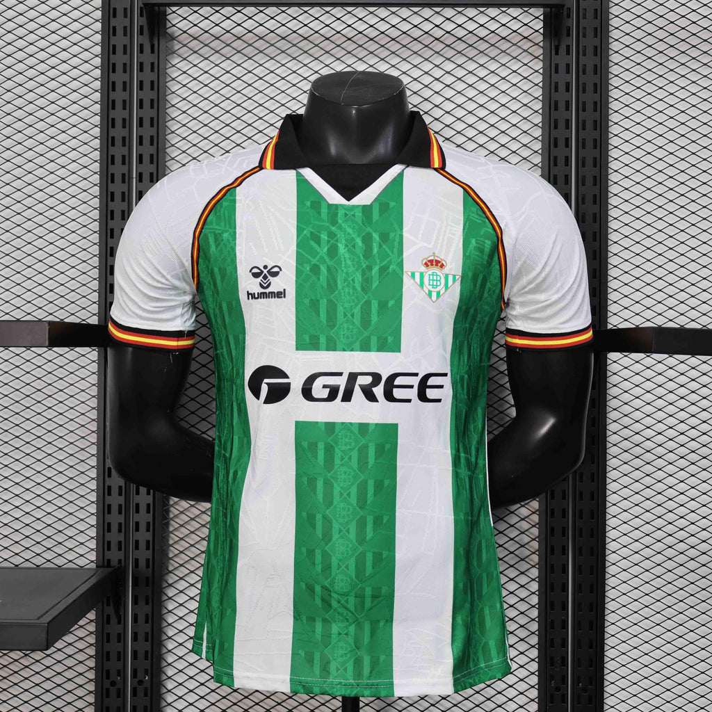 Maillot de football Betis concept 2025-26 de la marque Le 12 -ème Maillot, vue de face avec le logo et le design moderne.