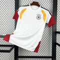 Maillot de football Allemagne 25/26 Le 12 -ème Maillot, maillot d'entraînement, design officiel, couleur dominante verte et noire
