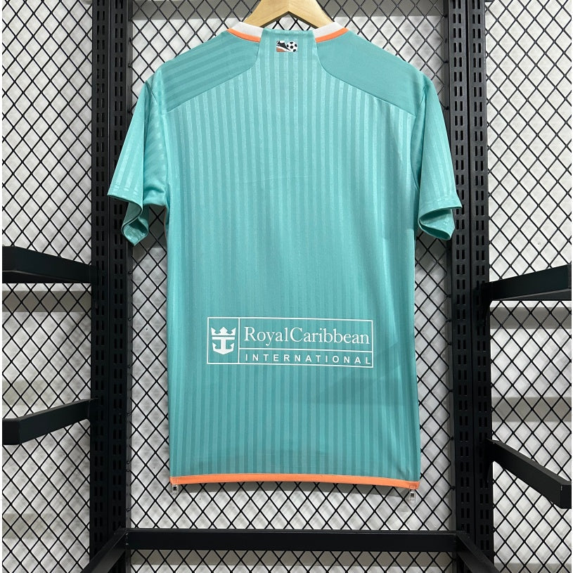 Maillot de football Inter Miami vert pour enfants 25/26 ans, fabriqué par Le 12 -ème Maillot, vue de face.