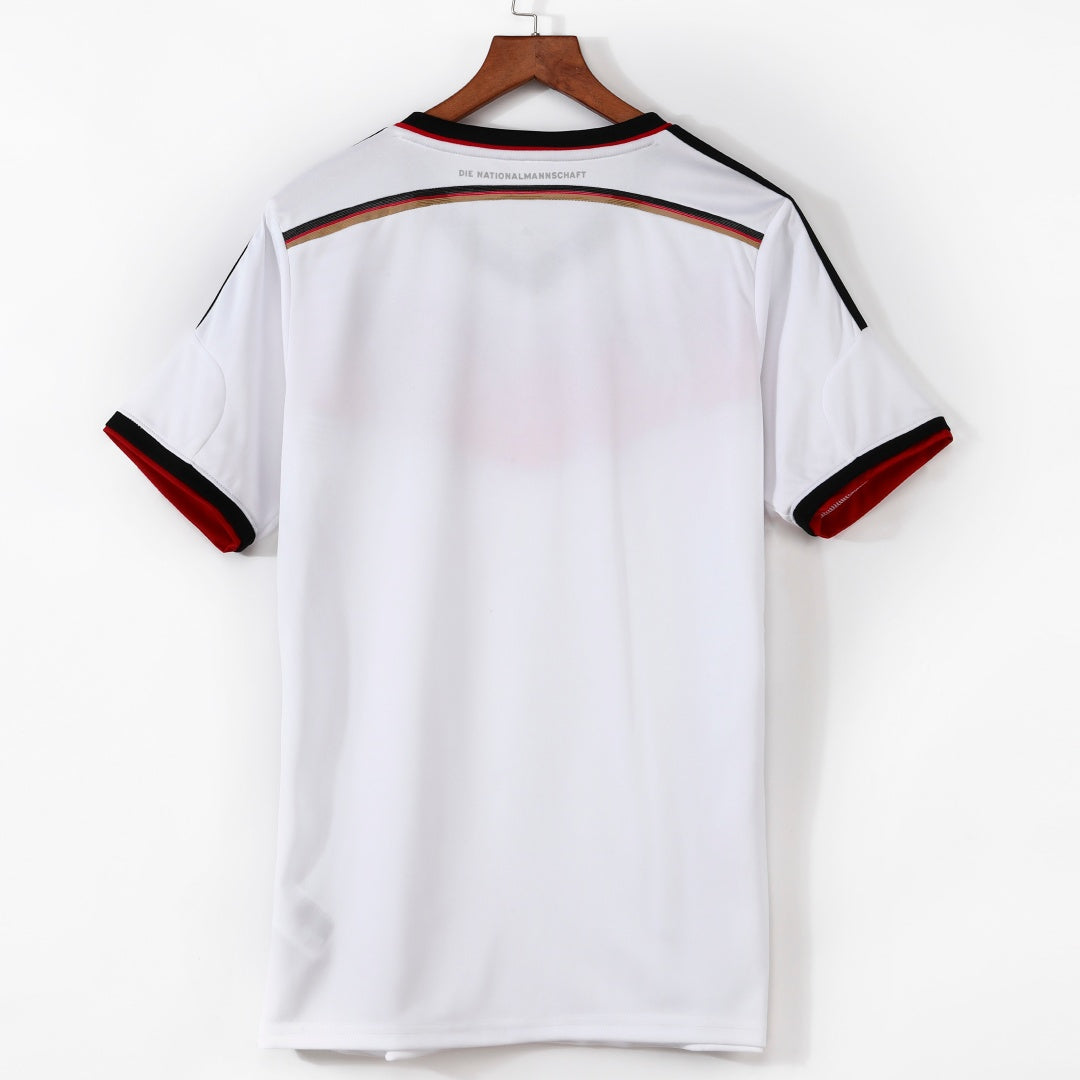 Maillot domicile rétro 2014 de l'équipe d'Allemagne, marque Le 12 -ème Maillot, vue de face avec détails du design.