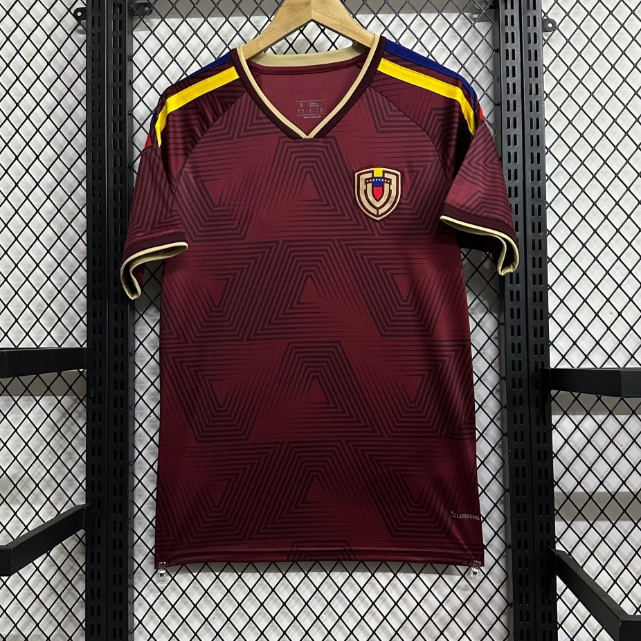 Maillot domicile Venezuela 25/26 Le 12 -ème Maillot, maillot de football aux couleurs nationales, vue de face.