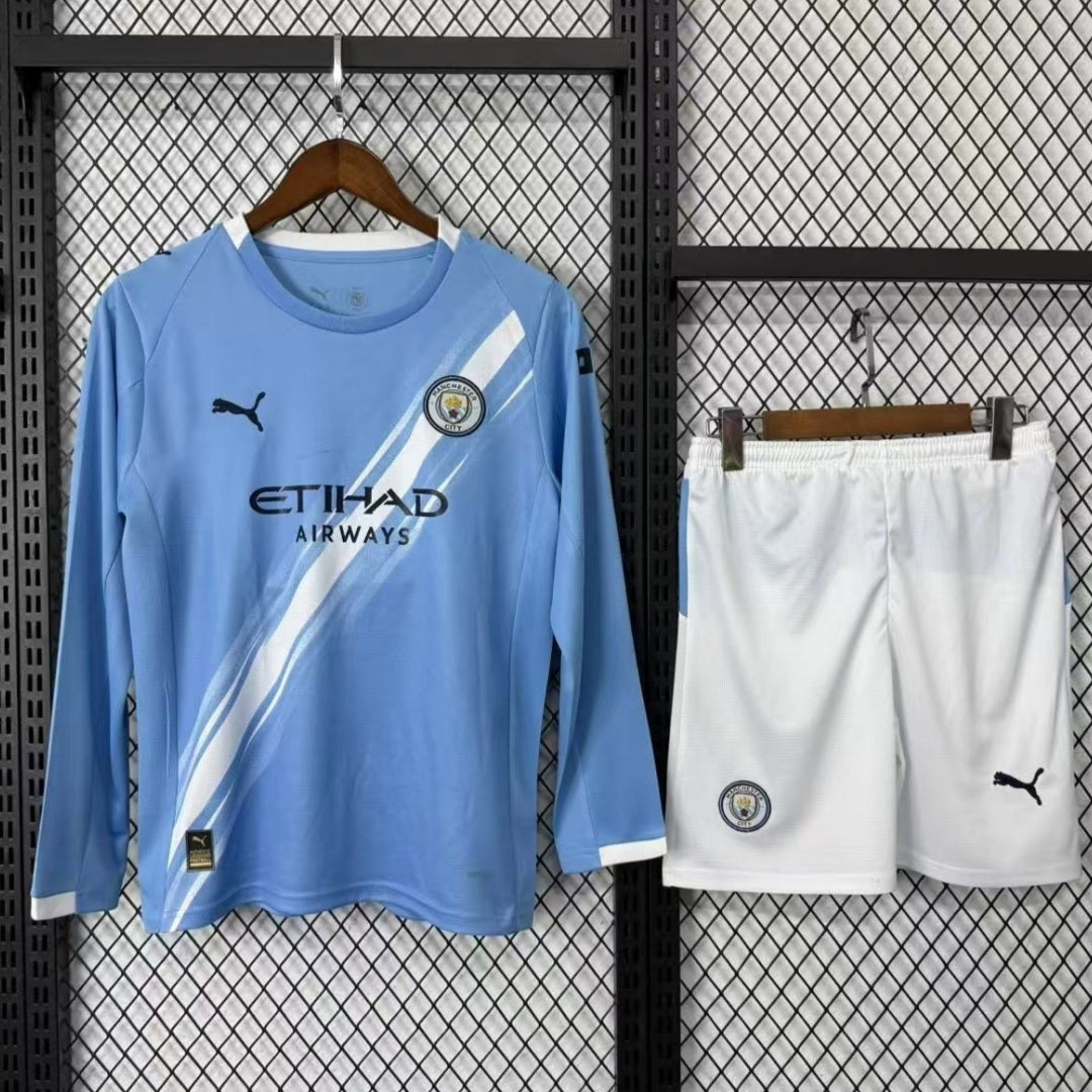 Ensemble Manchester City domicile adulte, maillot à manches longues, marque Le 12 -ème Maillot, vue de face.