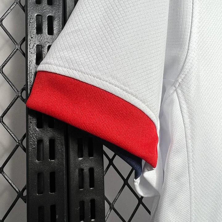 Maillot Paris Saint Germain 2023-2024 édition spéciale, maillot de football Le 12 -ème Maillot, vue frontale avec logo et design unique