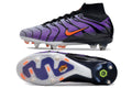 Crampons Mercurial Superfly IX Elite avec semelles en métal et pointes en acier, conçus pour la performance sur le terrain.