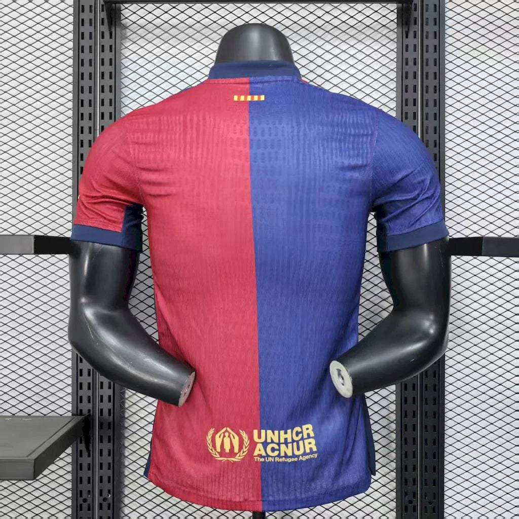 Maillot FC Barcelone 2025/26 Le 12 -ème Maillot, vue de face avec logo et détails colorés du maillot de football.