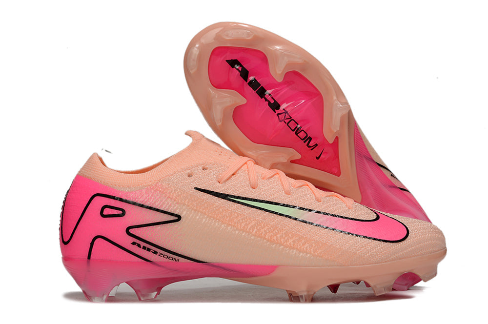 Crampons Mercurial Vapor XV Elite pour football, chaussures de sport avec pointes en métal pour meilleure adhérence.