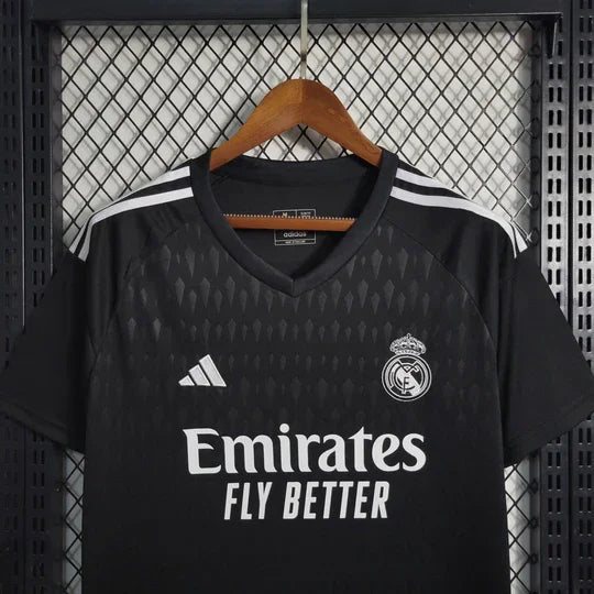 Maillot de football Real Madrid 2023-2024 Le 12-ème Maillot, maillot officiel avec logo et design du club.