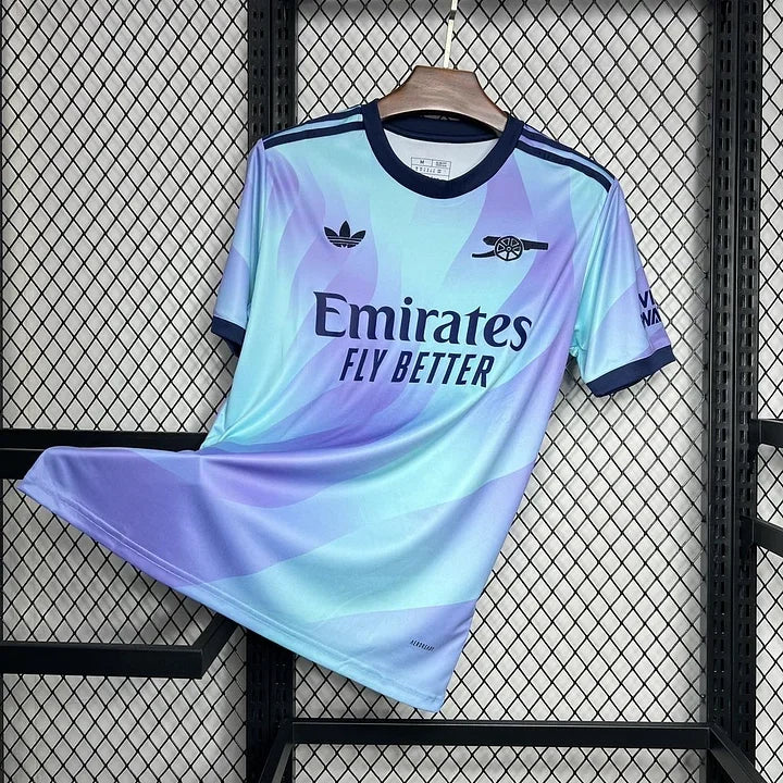 Maillot Arsenal Third 2024/25 Le 12-ème Maillot, maillot de football avec logo et design du club sur le devant.