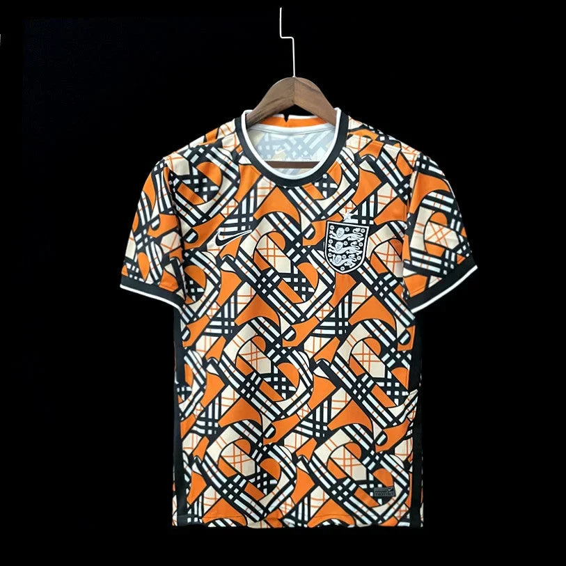 Maillot d'entraînement Angleterre 2022/23 Le 12 -ème Maillot, jersey de football avec logo et design officiel sur fond blanc