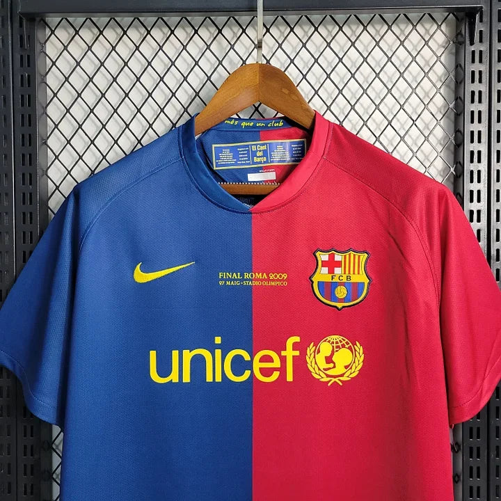 Maillot FC Barcelone rétro saison 2008-2009 Le 12ème Maillot, maillot de football bleu et grenat avec logo du club.