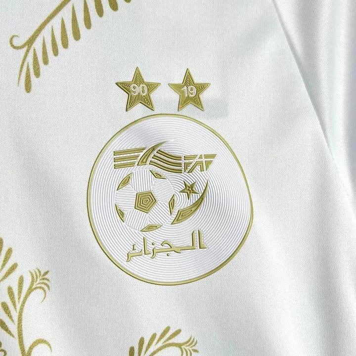 Maillot de football Algérie 2025 2026 de la marque Le 12 -ème Maillot, vue de face avec logo et détails du design.