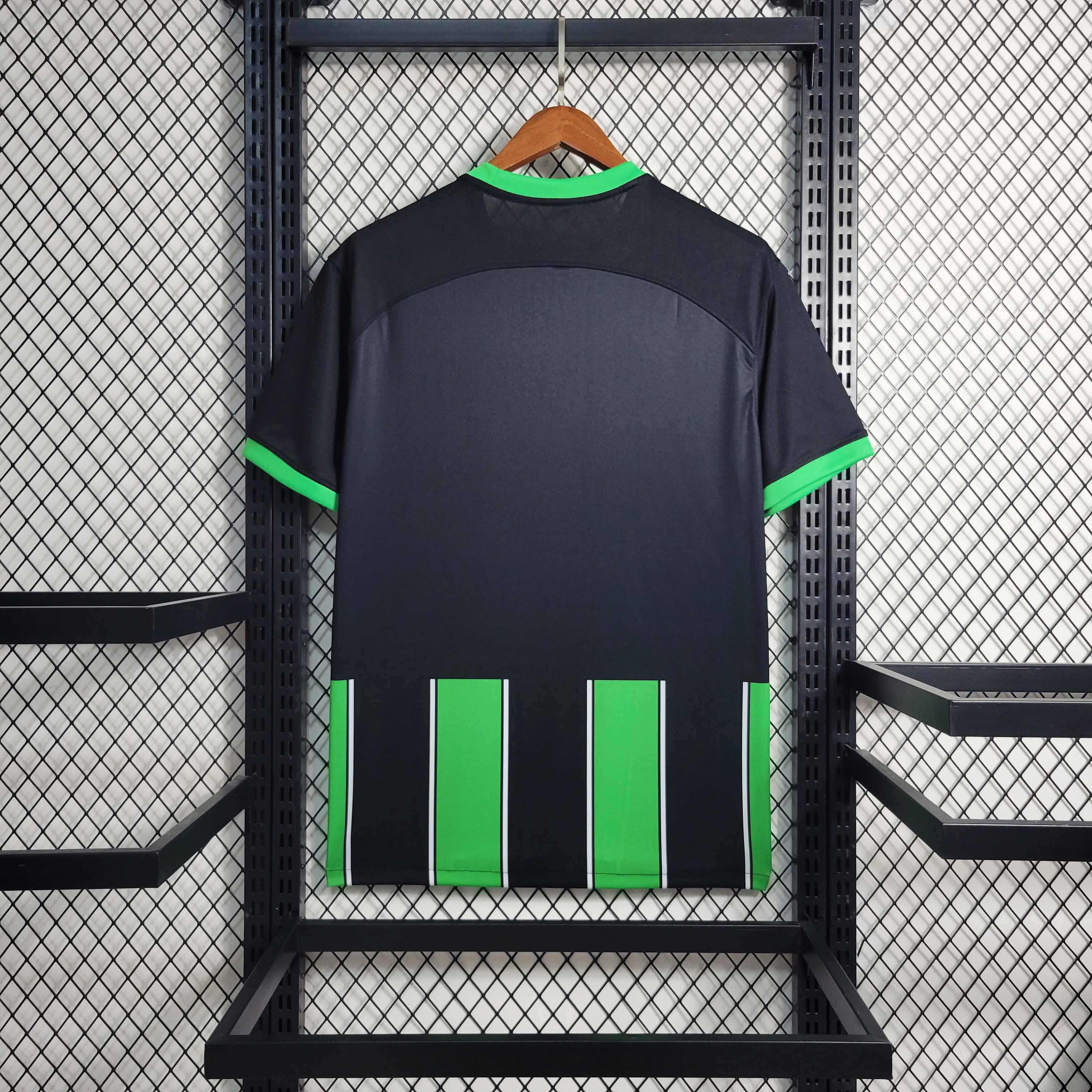 Maillot Brighton 2023-24 Le 12 -ème Maillot, maillot de football avec logo et design officiel, vue frontale.