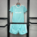 Kit enfant Inter Miami 2024-2025 de Le 12, maillot bleu avec logo de l'équipe et détails sportifs.