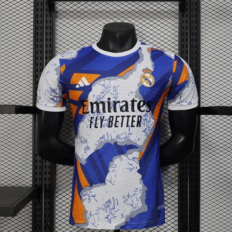Maillot concept Real Madrid 2025-26 par Le 12 -ème Maillot, maillot de football blanc avec logo du club et design moderne