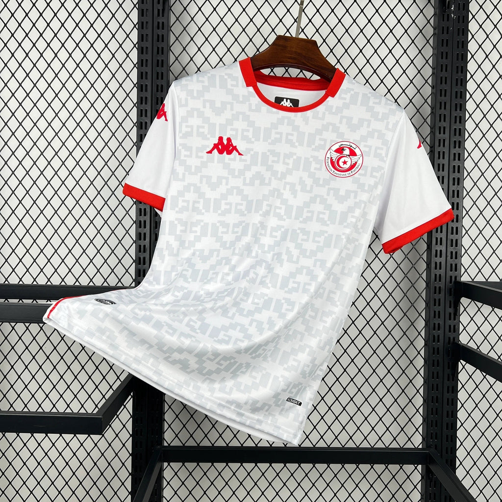 Maillot extérieur de la Tunisie pour la Coupe du Monde 2026, marque Le 12 -ème Maillot, vue du devant avec logo et détails.