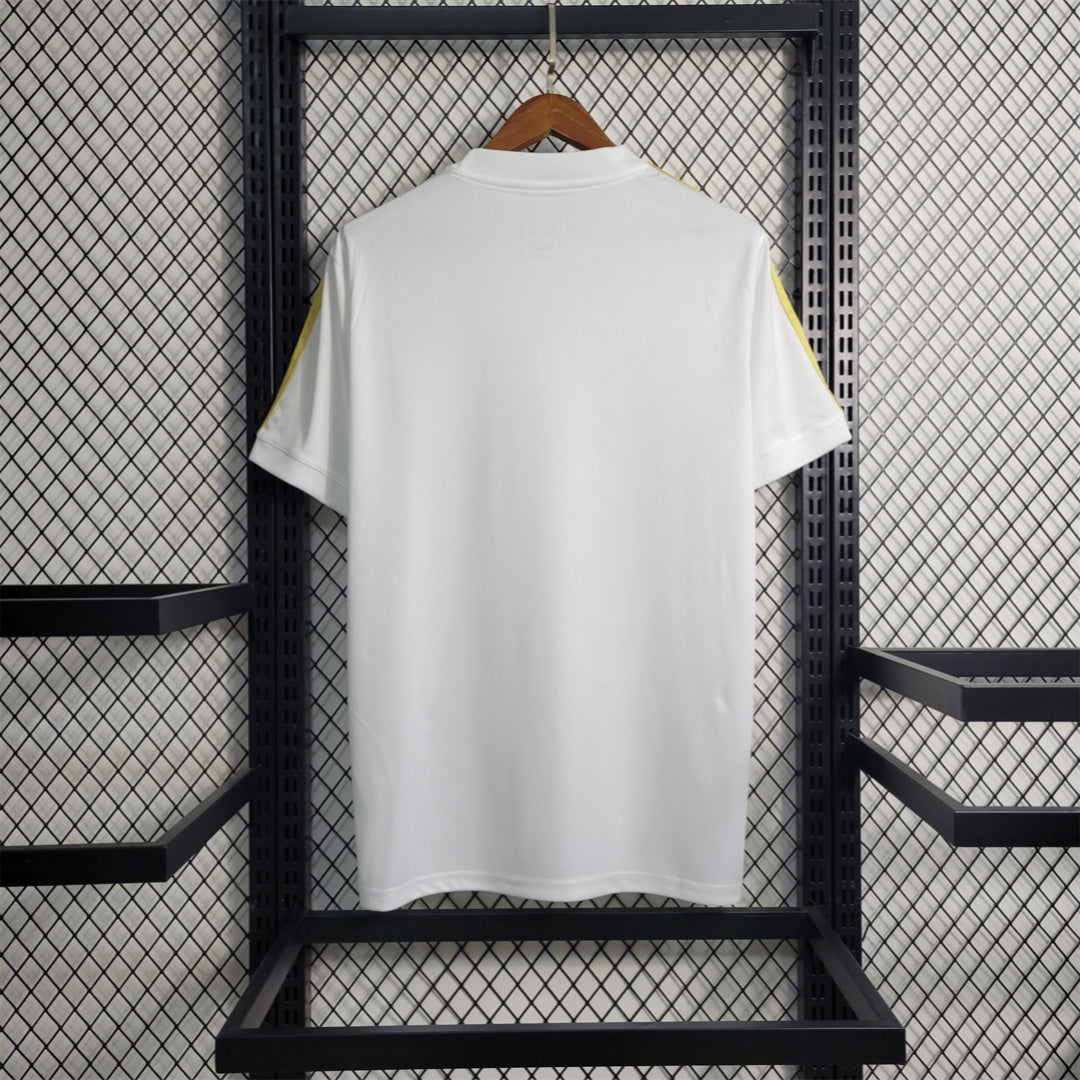 Maillot de football Italie 24/25, version spéciale blanche, par la marque Le 12 -ème Maillot, vue de face.