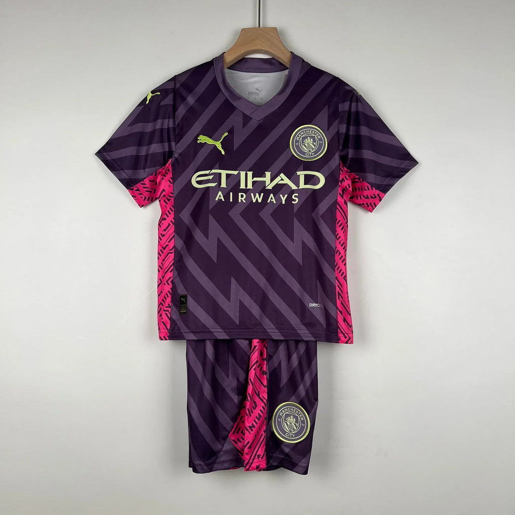 Maillot enfant Manchester City 2023 2024 Le 12 -ème Maillot, maillot de football avec logo et couleurs officielles.
