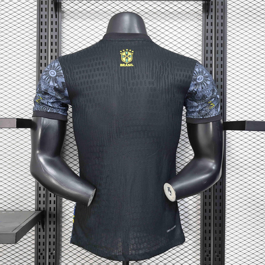 Maillot Brésil 2025/26 Le 12-ème Maillot, maillot de football avec couleurs vertes, jaunes et logo officiel.