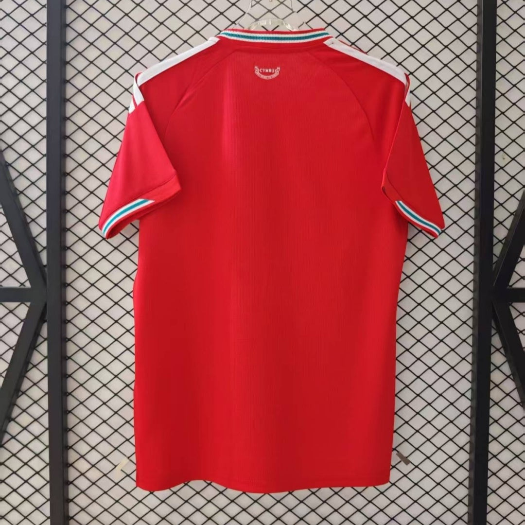 Maillot domicile 25/26 Wales Le 12 -ème Maillot, maillot de football avec les couleurs traditionnelles du pays.
