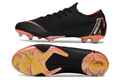 Crampons Mercurial Vapor XII Elite de Le 12 -ème Maillot, vue détaillée avec pointes en métal et design moderne.