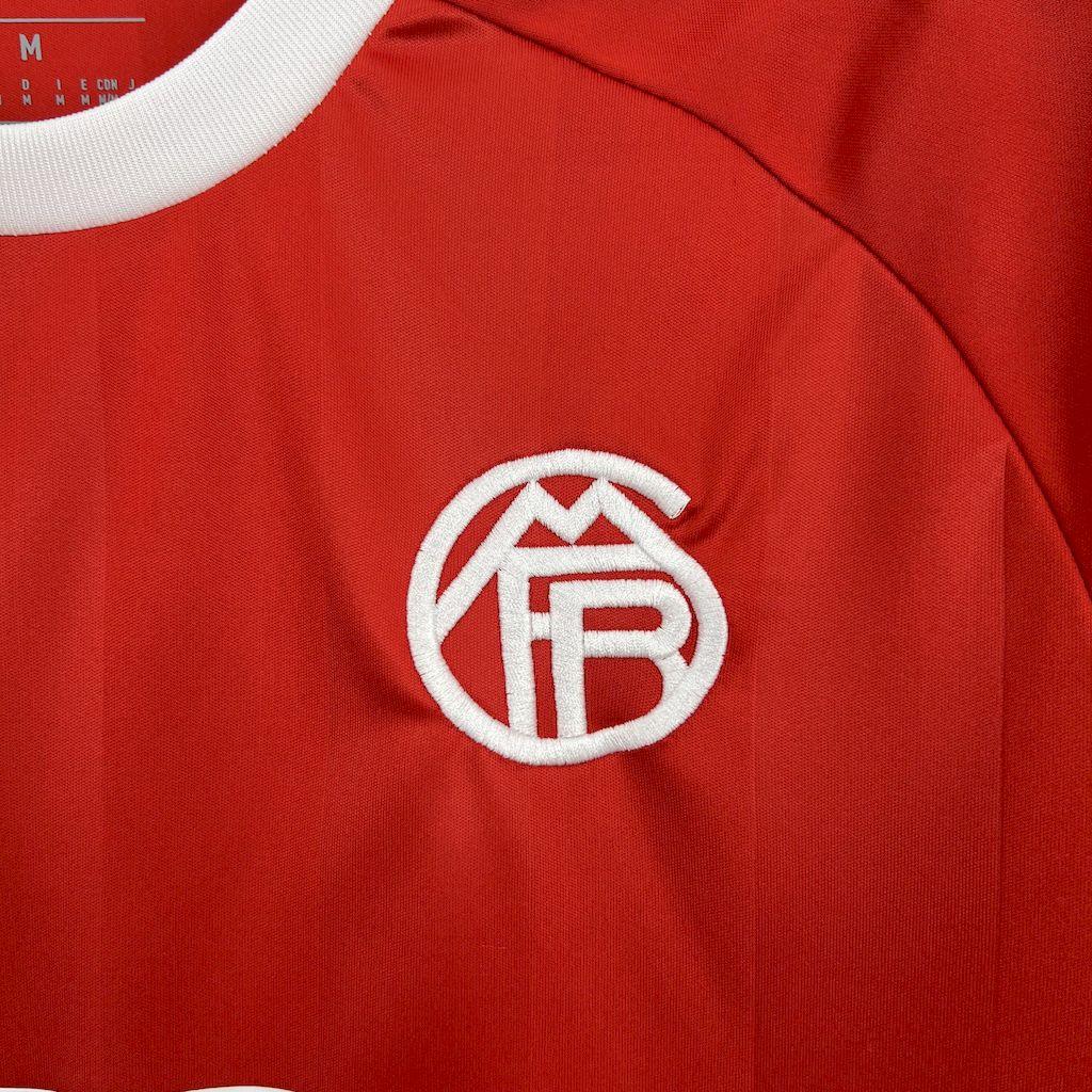 Maillot de gardien Bayern Munich 2025-26 Le 12-ème Maillot, jersey de football avec logo et design officiel.