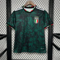 Maillot vert Italie 24/25, maillot de football de la marque Le 12 -ème Maillot, vue frontale avec détails du design.
