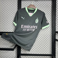 Maillot extérieur de football AC Milan 2024-2025, marque Le 12 -ème Maillot, vue en gros plan, détails du design et logo.
