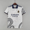 Maillot spécial Real Madrid 2023-2024 Le 12-ème Maillot avec dragon blanc, maillot de football édition saisonnelle.