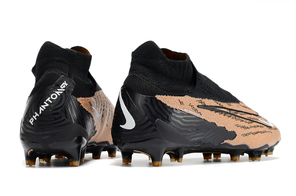 Crampons Phantom GX Elite FG de Le 12 -ème Maillot, avec pointes en acier, fixations robustes pour chaussures d'alpinisme.