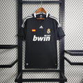 Maillot de football Real Madrid rétro 2008/09, marque Le 12 -ème Maillot, vue de face avec logo et détails du maillot.