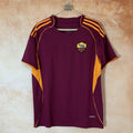 Maillot domicile AS Roma 25/26 de Le 12 -ème Maillot, maillot de football rouge et jaune avec logo de l'équipe.