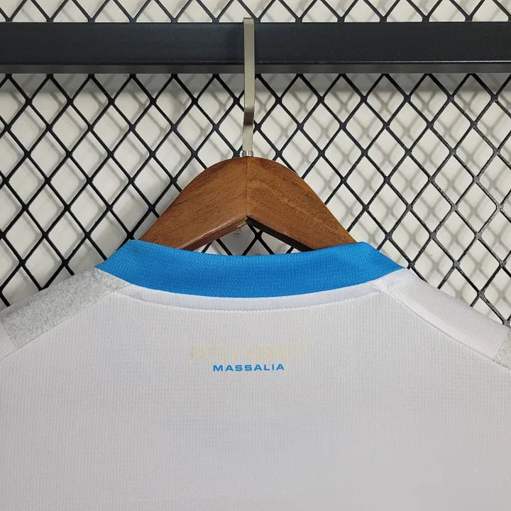 Maillot domicile Olympique de Marseille 2023-2024 Le 12-ème Maillot, maillot de football avec logo et design officiel.