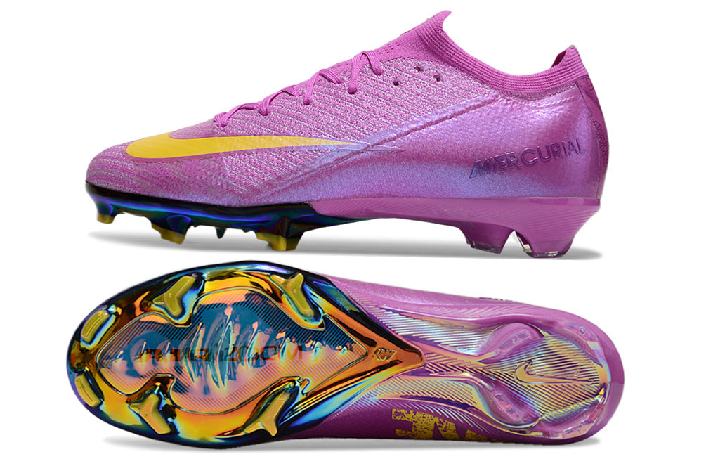 Crampons Mercurial Vapor 16 Elite XXV de la marque Le 12 -ème Maillot, vue détaillée des pointes et du design du produit.
