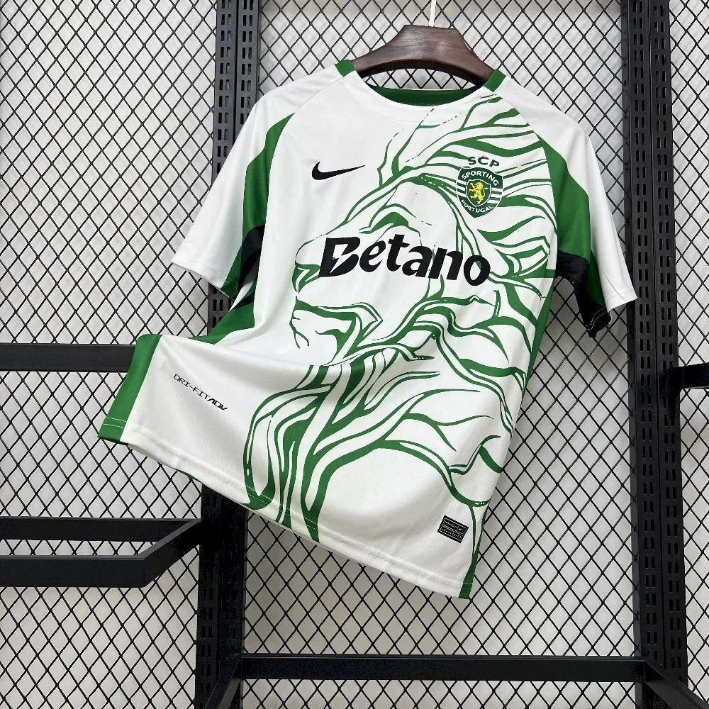 Maillot sportif Le 12 -ème Maillot 2025-26, design élégant avec logo et détails de l'équipe, vue de face.