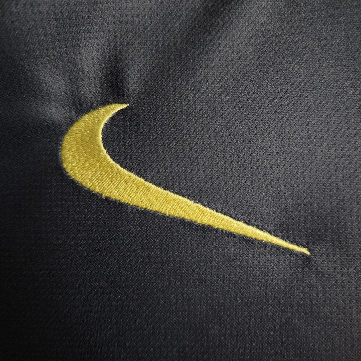 Maillot Barcelone 2022-2023 Le 12-ème Maillot, maillot de football bleu avec le logo du FC Barcelone, vue de face