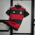 Maillot rétro Allemagne 2014 de la marque Le 12, maillot de football avec design vintage et logo national visible.