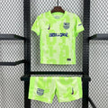 Kit enfant FC Barcelone 2024-25, maillot et short bleu avec logo du club, pour jeunes supporters, par Le 12 -ème Maillot.
