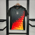 Maillot de gardien de l'équipe d'Allemagne 2024-2025, marque Le 12 -ème Maillot, détails du design sur fond blanc.