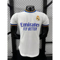 Maillot domicile Real Madrid 2021/2022 Le 12 -ème Maillot, version joueur, avec logo du club et détails du design.