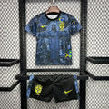 Kit enfant Brésil 2024-2025 Le 12 -ème Maillot, maillot junior avec logo du Brésil et détails colorés.