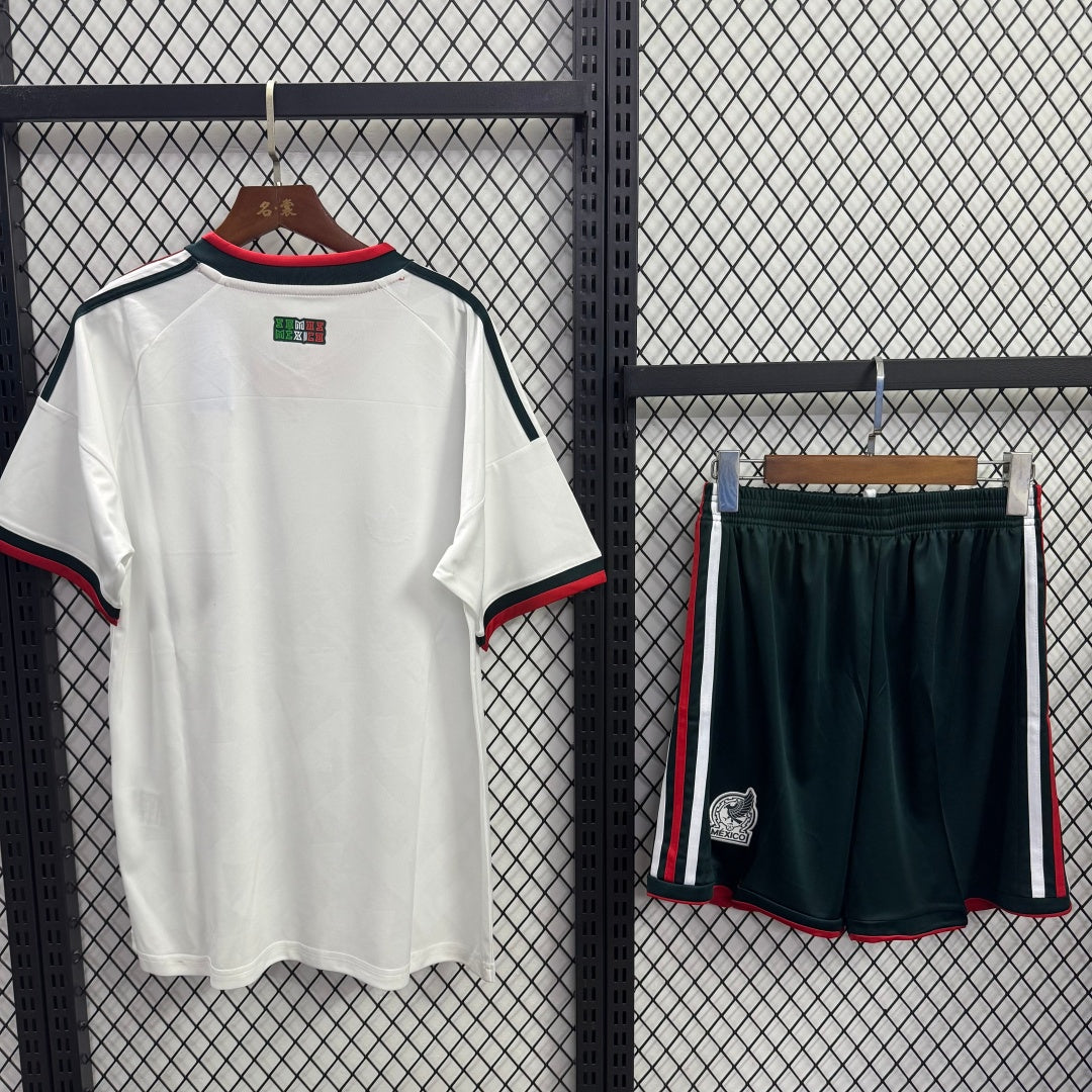 Ensemble de football pour adulte 25/26 Mexique extérieur par Le 12 -ème Maillot, maillot et short colorés.